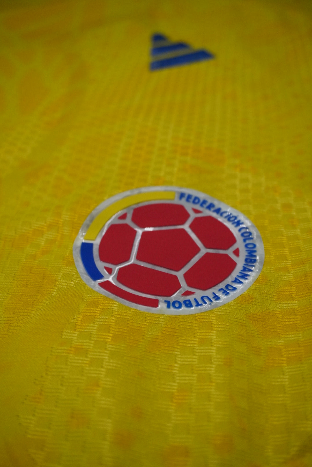Combo Mundialista Colombia 2026 — Camiseta + Gorra